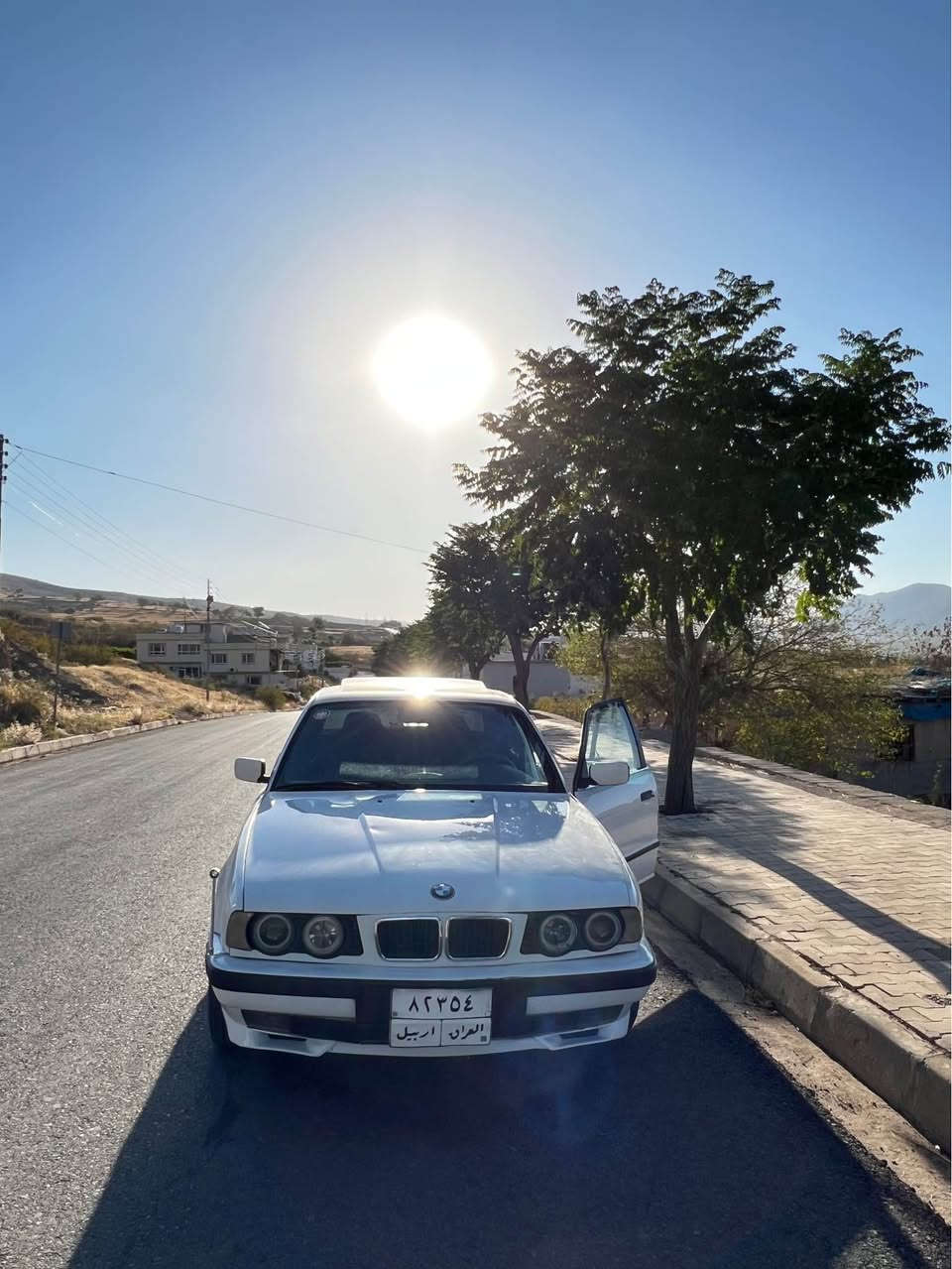 Bmw 1992 توماتيك 525ماكينه بي دعم و سبغ سلايت ماكينه گير شرت شغال كوشن جلد داخلي باقژه كه له ك سياره ليكدايه مسرف تيدانينه سعر ٧٨ مجال غورامه نينه رقم *********** دهوك, العراق
