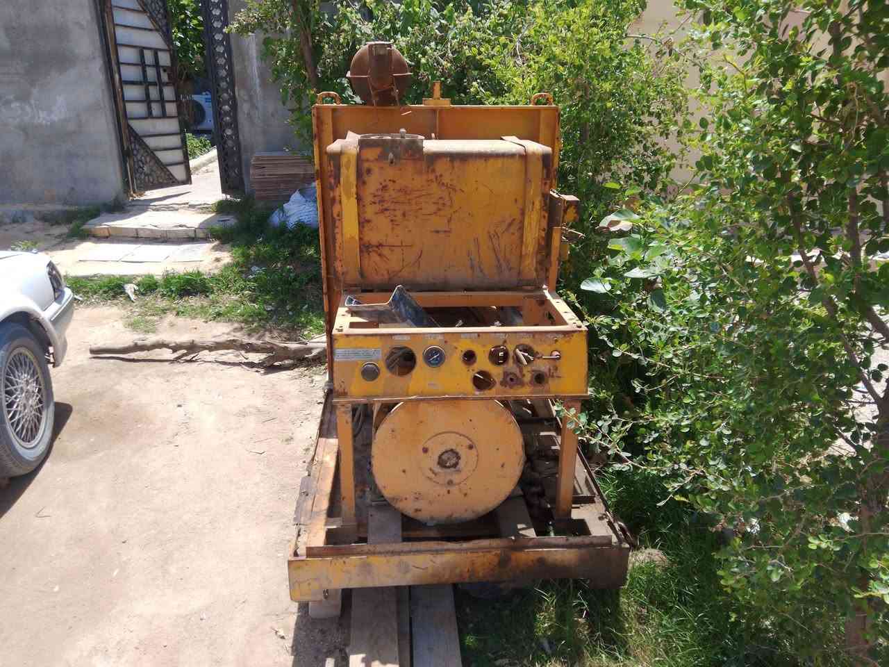 مولدة هينو اصل مولد ابيع محرك يشتغل فقط والتوليد ما مشغلة  مكاني الزبير البصرة ***********
