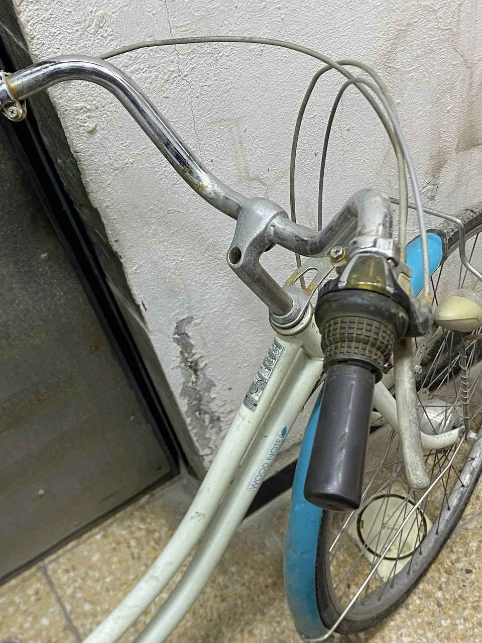 بايسكل
Wood note

كير ٤ سرع ولايت داينمو ويه فرة التاير نضيفه متروكة 

حجم ٢٧ للبيع مكاني المنصور 

سعرها 

١٢٠ الف وبيها مجال

درجة اولى مختمه ختم الشركة كلها بلاديه كامله مابيها نقص استاند شغال وبريكات شغاله

رقم ***********
