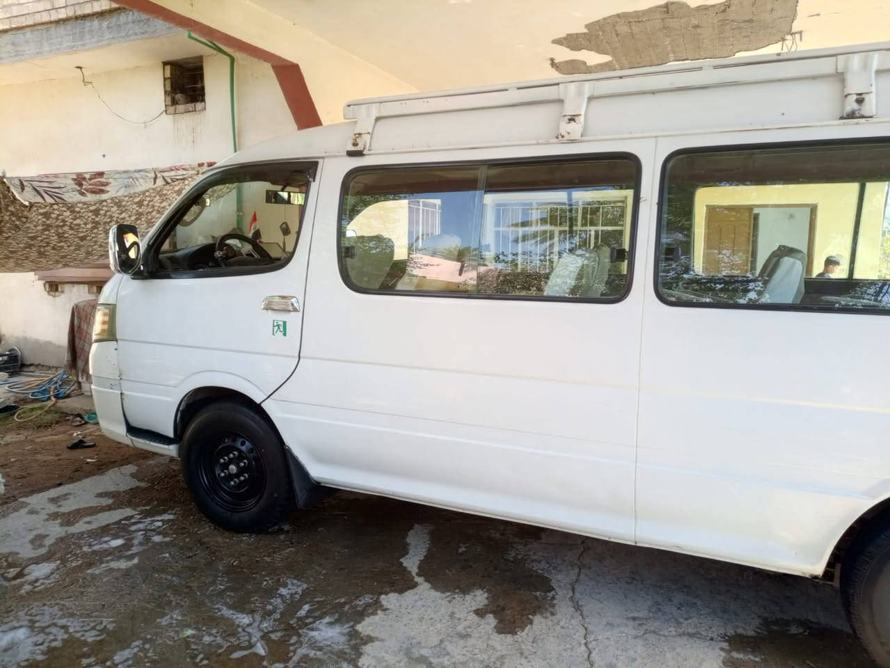 سلام عليكم جنبي رقم بغداد بسمي  H1موديل 14مكفوله من الضربه والصبغ بيه رصعه صغيره جوه العلامه كير مكفول اكسل مكفول محرك بي خيط تبخير 80وبيه مجال العنوان المدائن سلمان باك رقم ***********
