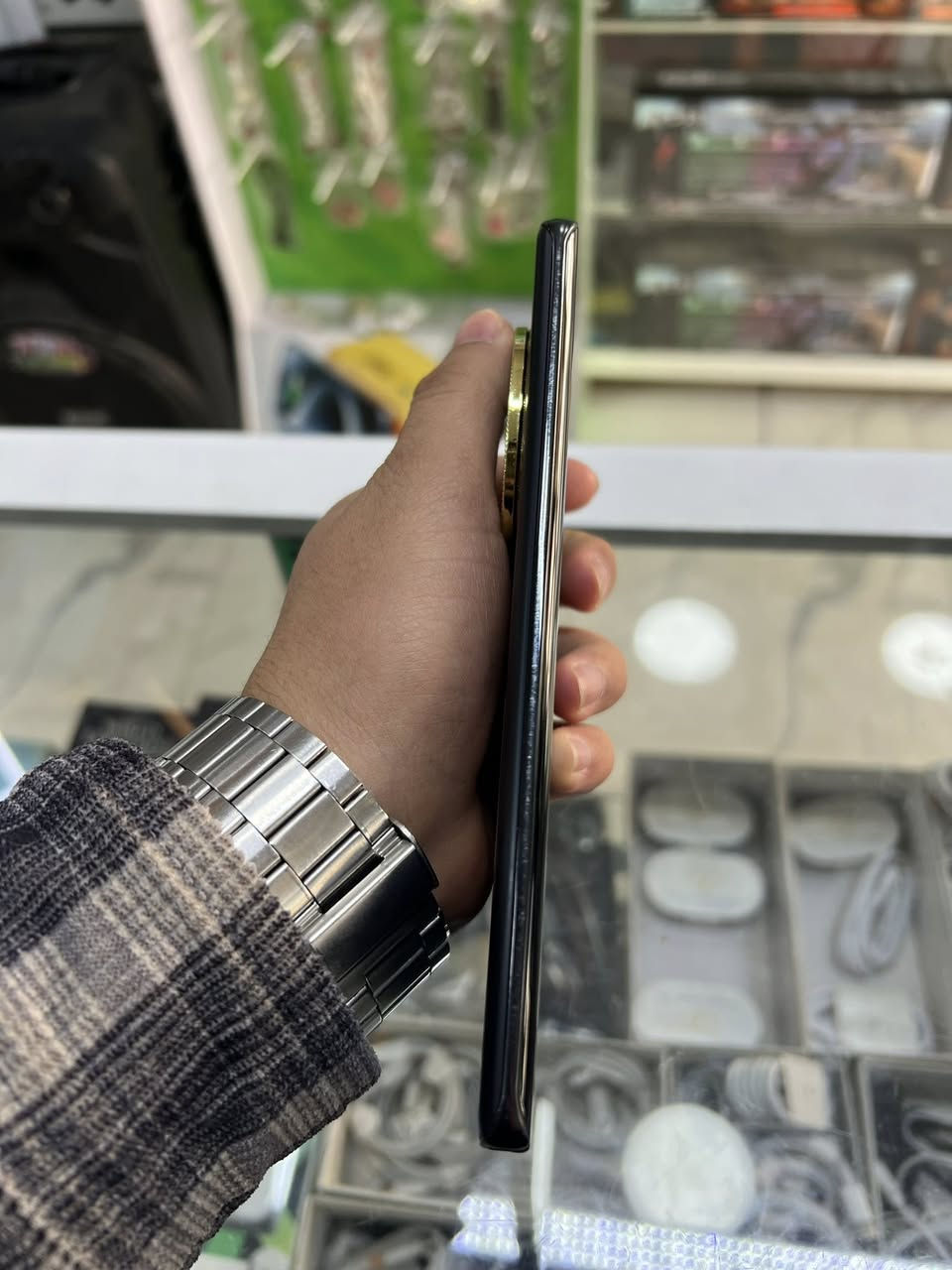 السلام عليكم جهاز هنر X9Cذاكره 256 رام 24 حيل نضيف بدون اغراض يده السعر275مكتب حسين فون ***********
