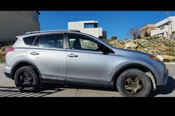 تۆیۆتا ڕاف 4 2017 مواسەفات LE یەک دەستە 
دوو پارچە بۆیاخی هەیە 
تەنها 68000 مایل ڕۆیشتوە 
سەنەوی و ژینگەی تا ۲۰۲٨ تازە کراوەتەوە
هیچ مەسرەفێکی تێدانیە 
نموونە لە جوانی و پاکی 

سـعـر : لە کۆمێنت داوابکە ڕاستەوخۆ بۆت دێت 📥 

گێر و مەکیەنەی بەشەرت 
هیچ کێشەیەکی تێدا نییە 

ژمارەی خاوەنەکەی 
***********
