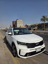 للبيع كيا سورنتو موديل 2023  ✨ المواصفات:  * وارد خليجي. * لون خارجي أ...