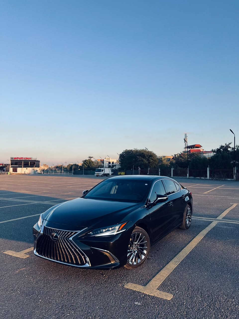 عروض اليوم فقط 
بي ام 
كامري 
لكزس NX
لكزس ES
لكزس UX
سينا 
لا تردد 
***********
