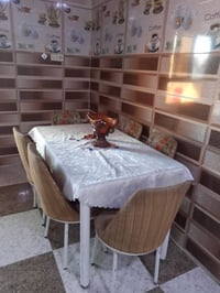 ميز طعام • كراسي • بيه مجال