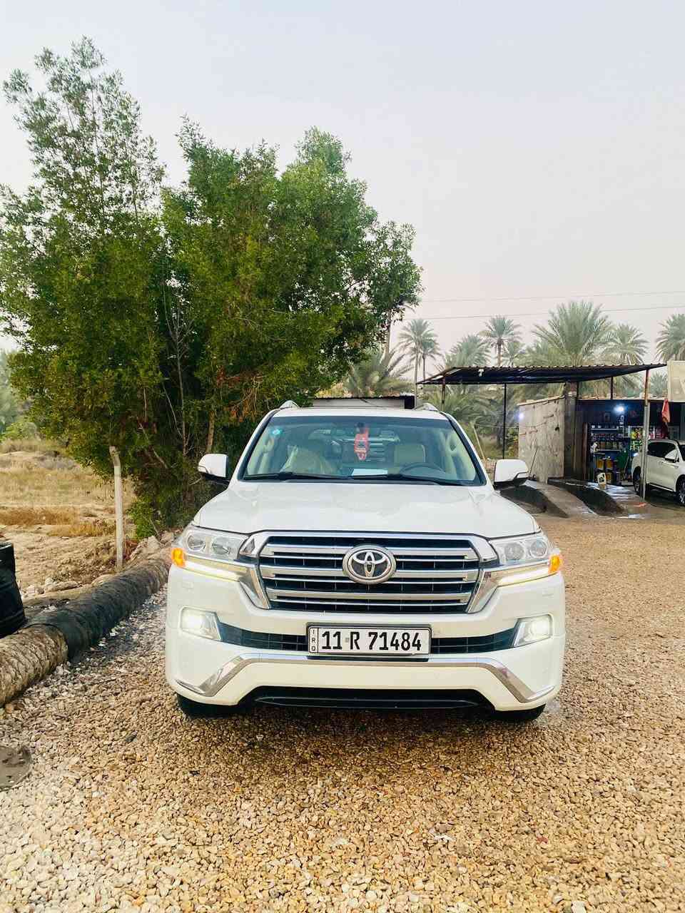 سلام عليكم للبيع لاندكروزر 2017ساز اصل كفاله عامه من كلشي فول مواصفات مكينه v6 4000
بصمه 
شاشه 
كامره 
حساسات 
دبل ماوس
كشنات كهرباء
تحكم ستيرن
اشاير بلمرئ
ثلاجه 
تبريد 3قطع 
جام كله Auto
دفع رباعي
مطفأه حريق 
كشنات جلد 
تخم تاير ياباني 
لايت زينون بلادي 
مرئ قلاب ويه البك 
تحكم ستيرن
بصمه ابواب 
فتحه سلايت 
السياره جديده وماناقصه اي شي مكينه كير حداده كله جديد
رقم بغداد جديد بأسمنه
السعر 495
المكان /بابل /حله 
***********
