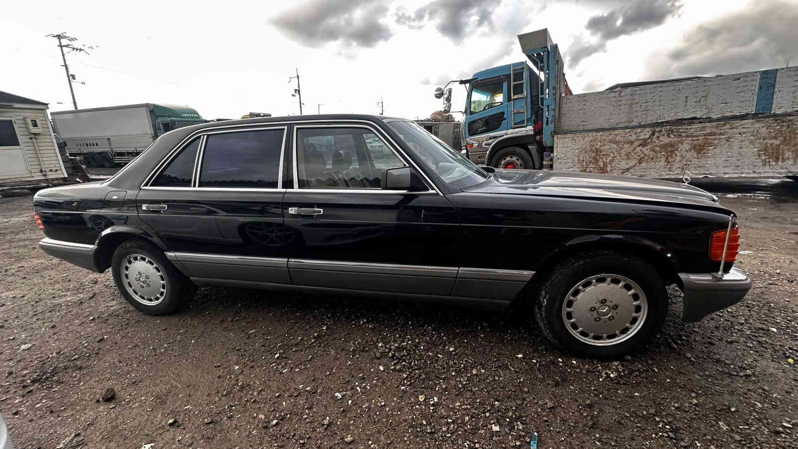 للبيع مرسيدس وارد ياباني فول مواصفات موديل 1986 
ماشي 14000 بلادي 
للسعر اتصل على الرقم 
***********
***********
