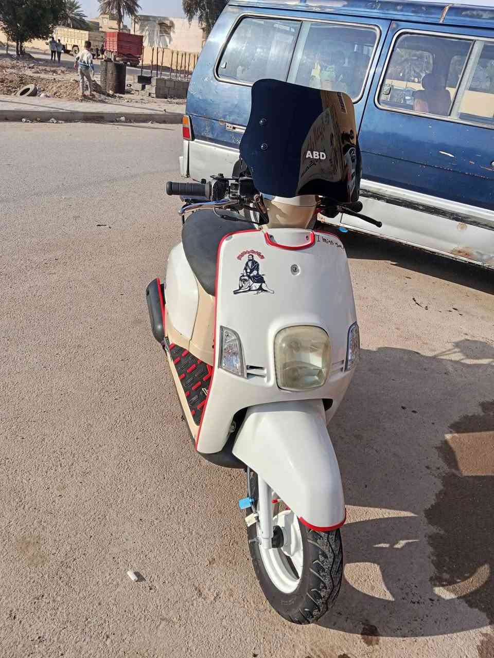 سلام عليكم بوليسي للبيع نضيفة وحلوة جاهزة كل نقص مابيهة سعرهة 600وبيهة مجال كوت ***********
