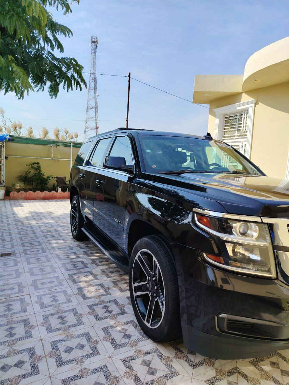 السلام عليكم تاهو وارد أمريكي ضرر تبديل قطعتين بابين جهة سايق
تاهو 2017  LT
 ماشيهkm 77    
المواصفات                       
٨سلندر/5300
سلايد(فتحة قمارة)
كراسي جلد اصلي
كراسي اثنين كهرباء
كراسي هزار(عند اقتراب السيارة من اي شي)
كراسي خزن(ميموري)
كراسي(تدفئة)
تبريد خلفي شاشة
سائق آلي
كروس سرعة
فول تحكم استيرن(جهتين امامي+جهتين خلفي)
شاشة عرض الاعطال
صندوك كهرباء(شفط)
نظام السير على الخط
دبل كير(عادي+اوتوماتيك)
حساس خلفي
نظام تحكم بمستوى الضوء الداخلي
مانع تزحلق
پدل كهرباء(تحكم كهربائي بالبريك والبانزين)
نظام فتح الابواب لاسلكياً
فور ويل
شاشة امامية كبيرة اصلية+كار بلي
شاشة خلفية DVD اصلي 
كامرة خلفية 
تشغيل عن بعد
قاصة سرية

مري كهرباء(شفط)
لايت عدسة زنون
لد امامي
سستم_صوت,Bos
السعر /310
مكان السيارة ذي قار 
رقمي ‏‪0771 363 0662‬‏
***********
