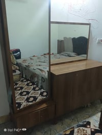 غرفه اخشاب • نظيفه • قابلة تفاوض