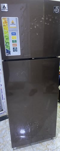 ثلاجة ماركة الحافظ بابين  نظيفة جدا ب١٥٠ الف مكاني بغداد حي الجهاد 077...