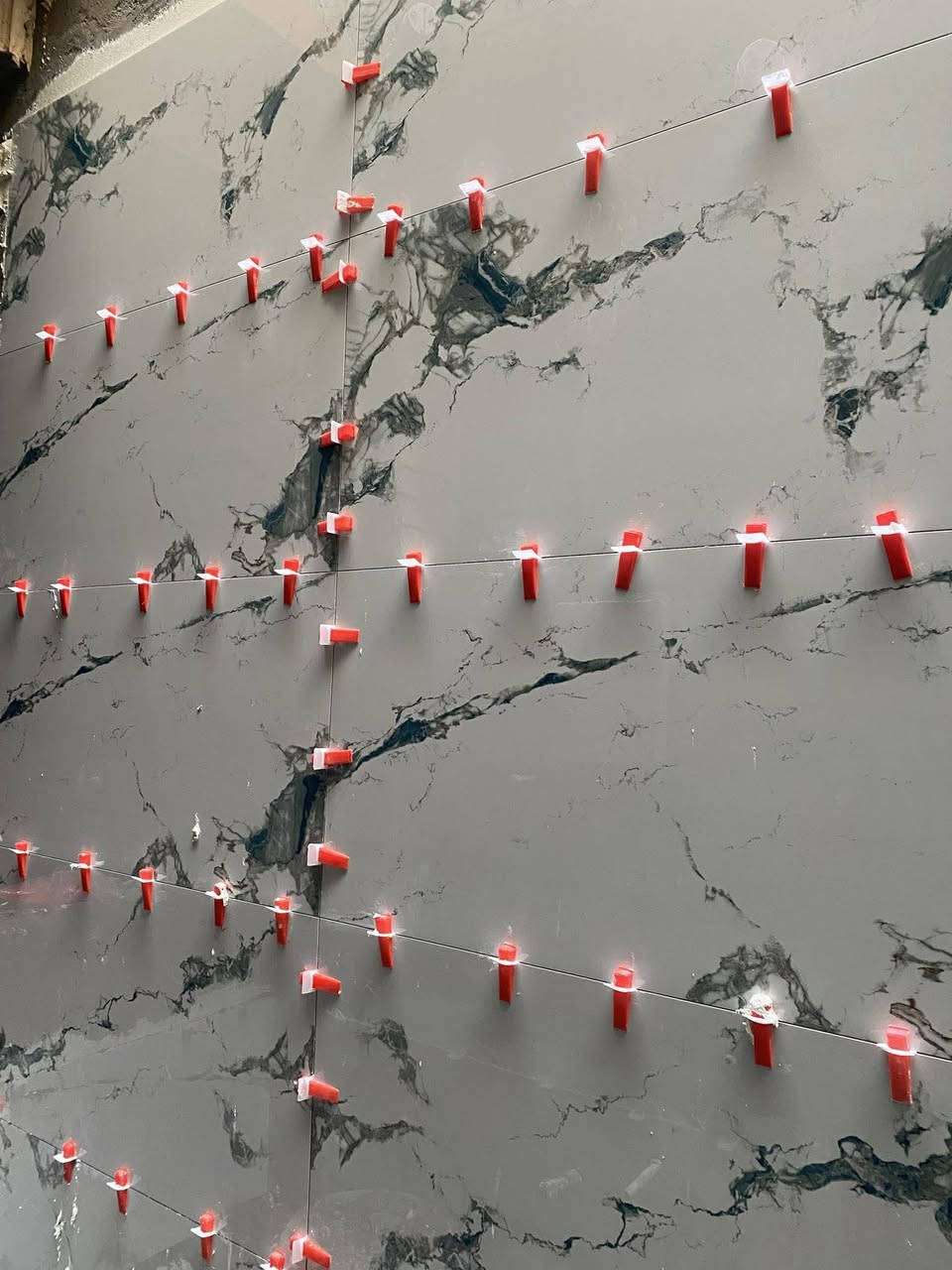 اسطه سيراميك بورسلين كافه انواع السيراميك المرمر شغل هندسي متفرغ حاليا ***********
