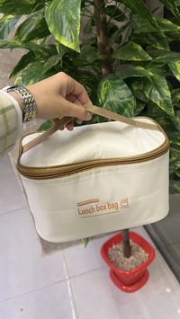 طقم علب طعام • غطاء محكم • حقيبة مبطنة