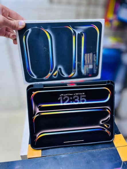 ملاحظة 🗒️ 🔥 أسعارنا ثابتة بدون احراج 🌸
آيباد 11 برو ( M4 )
ذاكرة 256 🌸
نسبة البطارية 96‎%‎
كامل ملحقات ✅
اللون الرصاصي اللمميز ✔️
مع حافظة ولاسق اصلي
السعر 985,000 الف دينار 
توصيل 🚚 جميع محافظات العراق 🇮🇶 
*********** - ***********
كربلاء - طويريج - مدخل سوق المسقف ✅

