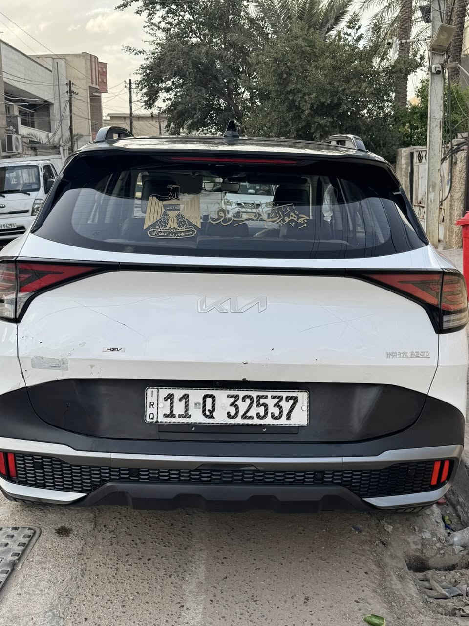 🚗 Kia Sportage 2022 Hybrid – هايبرد فول مواصفات

📍 الموديل: 2022
📍 الممشى: 47,000 كم
🛠️ المحرك: هايبرد (بنزين + كهرباء) 1.6 تيربو
💪 القوة: حوالي 230 حصان
⚙️ ناقل الحركة: أوتوماتيك
🌍 الدفع: أمامي
⛽ صرفية: اقتصادي جداً بالوقود

المواصفات:

✨ 4 مقاعد مريحة جداً
🔥❄️ 4 مقاعد تدفئة وتبريد
🔥 مقعد السائق كهربائي + ذاكرة
🌟 فتحة سقف بانوراما
📺 شاشة 12.3 إنج + عدادات رقمية
‏📱 Apple CarPlay & Android Auto لاسلكي
📶 شاحن لاسلكي
🔊 نظام صوت ممتاز
🪟 زجاج خلفي مظلل

أنظمة الأمان:

🟡 مساعد مسار
🚗 نقطة عمياء
📸 كاميرا خلفية + 360°
🛞 حساسات أمامية وخلفية
🔹 مثبت سرعة ذكي
🔹 دخول ذكي + تشغيل زر
🔹 حساس مطر وإنارة تلقائية
🔧 السيارة مبدل بنيد وبارد بلصندوق وبارد بلجاملغ  
� السعر مناسب وقابل للتفاوض بالمعقول
📞 للاستفسار والاتصال: ***********

السيارة جاهزة للفحص والبيع للجادين فقط �
