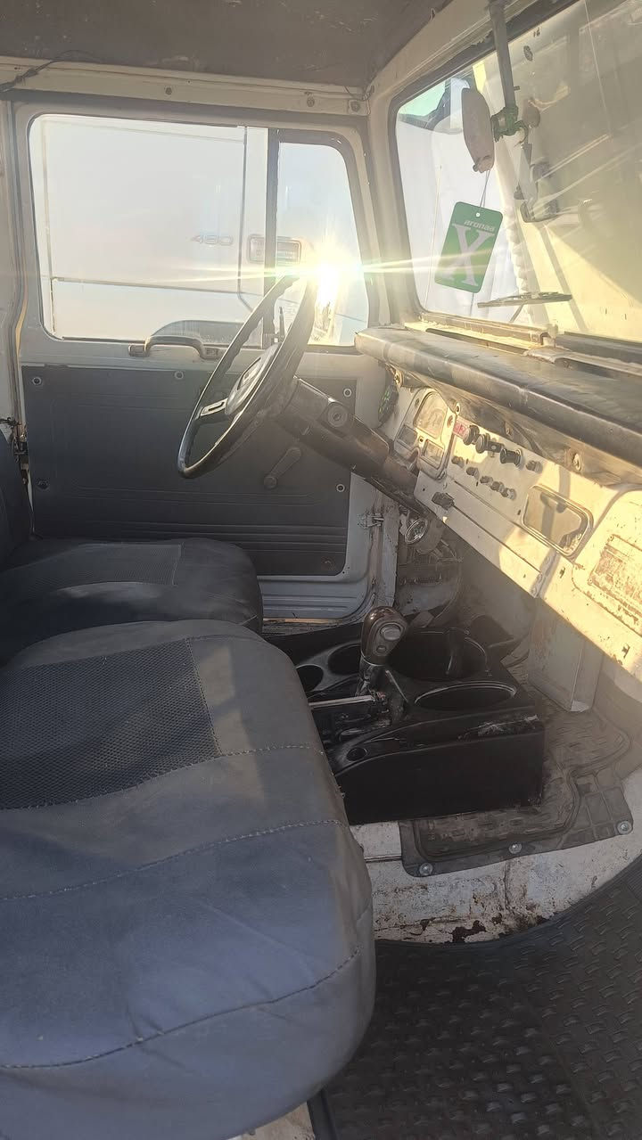 السلام عليكم
لاندكروز عكرب ستيشن للبيع مودي83كير او مكينة بطة جدد رقم انكليزي كربلاء باسمي 
 مكانهة  واسط العزيزية السعر 50ورقة
للاستفسار
***********
***********
