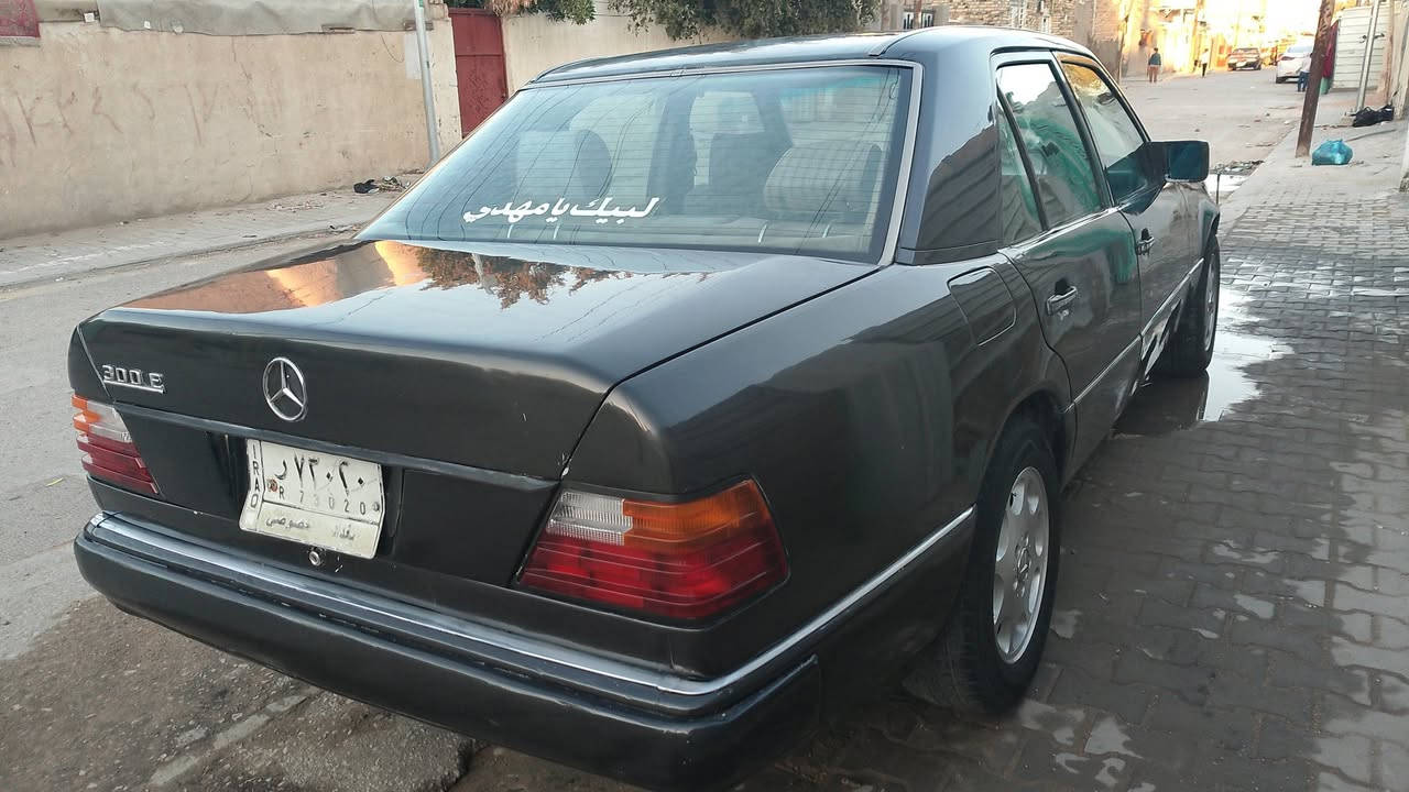 السلام عليكم
للبيع مارسدس دب رقم بغداد اللماني سنويه لل28 موديل 92 قواعد بلاد وشواصي نضاف بس الدوسه مال سائق بيها زنجار محوره فيفيتي 2500 تبريد عوزه كمبريسر 
واشرط على الياخذها كون يحول والسعر 60 وبيها مجال  مكان السيارة نجف حي الميلاد 
***********
