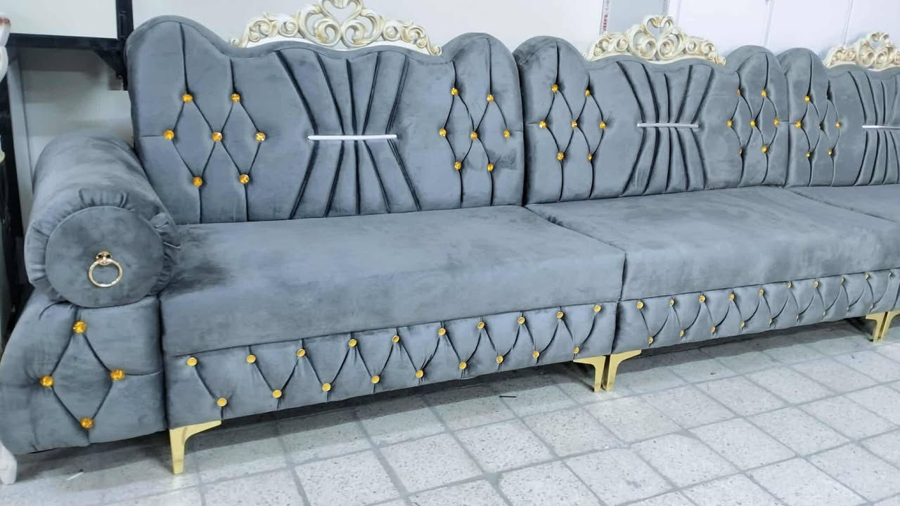 معرض زياد للاثاث المنزلي
ملاحضه ديوان بلاويد اسود ضمانه 10 سنوات حقيقي 
ديوان ابو تاج موديل جديد بلوك اسود تجي تبج فوكه
 ليده كلاسك تخبل 
رجل حديد 
7 مترات 11 مقعد 
سفنج طبي 10 سانتيم 
قماش خاولي درجه اوله 
تكريت شارع الزهور خلف افران الكرخ لستفسار نتصال *********** حمودي
