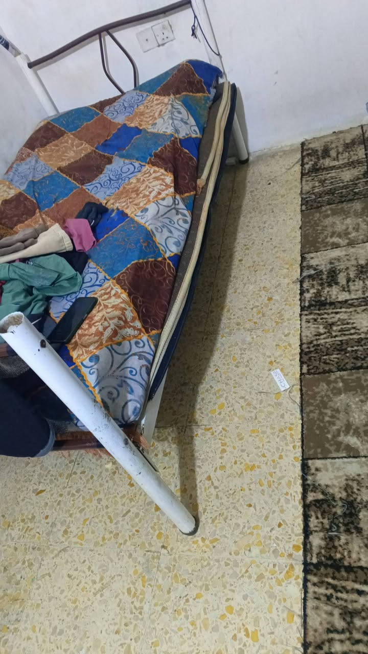 السلام عليكم غراض منزليه مستعمله للبيع نظيفات كلش***********
