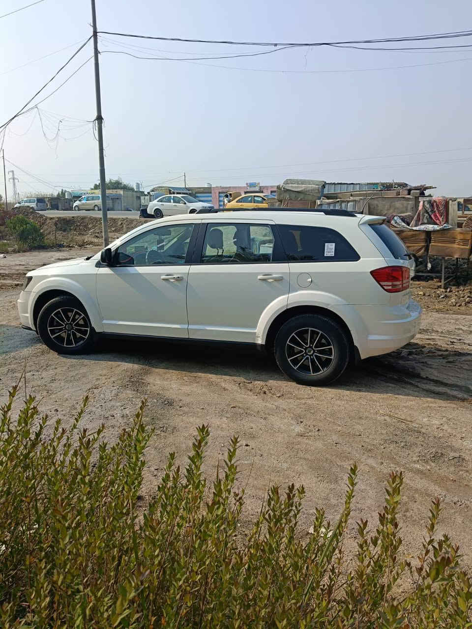 السلام عليكم جورني 18للبيع محرك 2400ماشيه72شاشه كبيره كامرا دواران حساسات خلفيه  امامية راديتر 3 سروات زنون عالي ناصي اطارات جديده حداديه نظيفة تبريد قطعه واحده الارضيه جلد سعر 133  ***********مكان ناصرية
