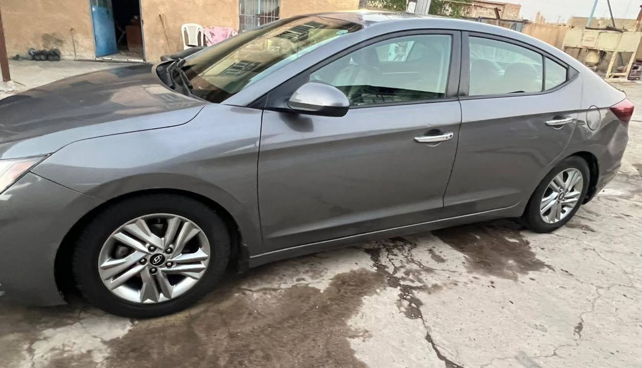 موديل2020 
بدون دواخل 
ماشيه 90 
السياره فول موصفات
مكينه ٢٠٠٠ دوش 
مواصفات
فتحت سقف  
شاشة كبيره 
كامره دواره 
رادارات جانبيه 
رادار امامي
رادار خلفي 
توقف ذاتي 
مانع انغلاق 
تحديد مسار 
مود درايف ثلاث انضمة قياده
ميحتاج تصرف عليها ولا سنت 
تبريد وصدر وباتري وتخم تاير كله جديد 
حادثه كلش حلو موجود ويا الصور 
تبديل باب السايق + جاملغ جهت السايق
لغد شاصي محرك كير مكفولات 
رقم اربيل تريد تحويل او وكاله  *********** سعرها 128 وبيهه مجال
