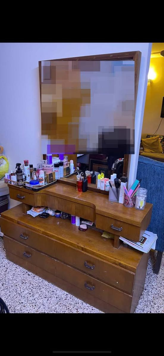 غرفه كامله للبيع بسعر ٤٥٠ الف 
العنوان بغداد حي الجامعه


**إذا كنت صاحب هذا الإعلان وتريد حذفه لأي سبب، رجاءا أرسل رسالة إلى الدعم الفني**