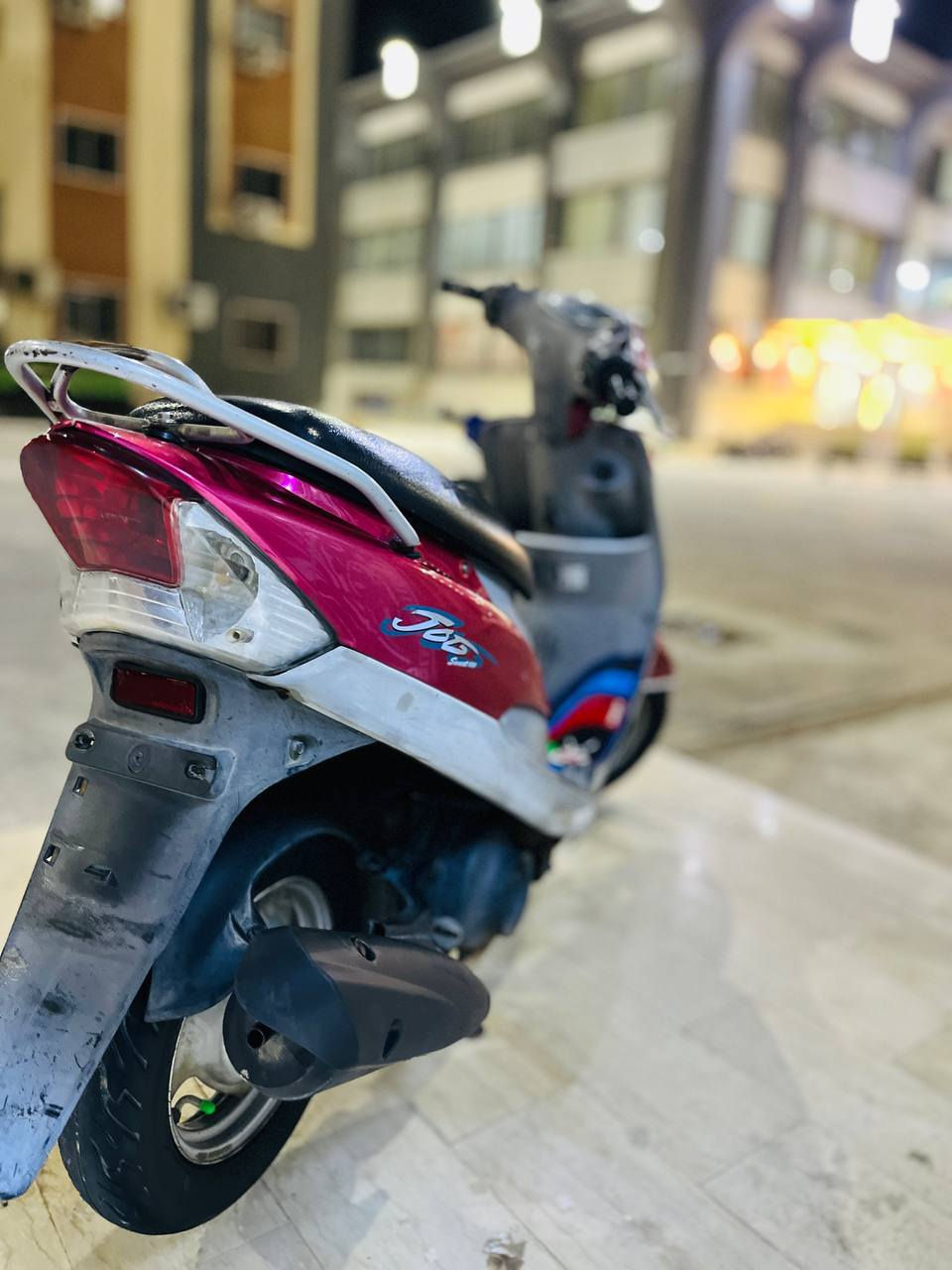 سلام عليكم 
منغولي للبيع لون كرزي 
الكفرات ختم واحد
نضيفه تخبل
عداد شغال 
كهربائيات كله شغاله 
مكينة تخبل ناعمه
ملاح كدام العين
مكينة ع فحص شرط اذا طاخته سبانه تاخذه بلاش
باقي التفاصيل تعال وشوف 
سعر خاص او اتصل مكاني ديوانية مركز
***********
***********
