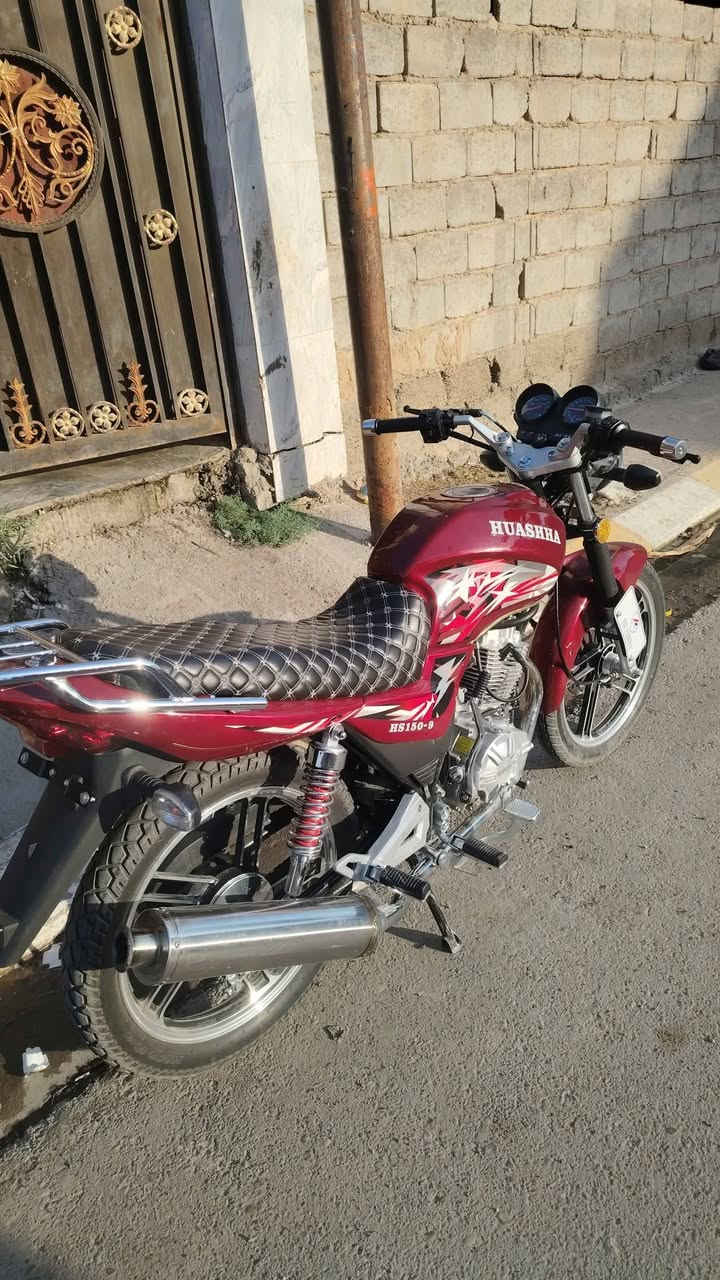 دراجه هيوشه للبيع مكفوله من التاير الي كدام لل تاير الوره دراجه اخت الزيرو دراجه موديل 2025شهر ال10 المكان فلوجه حي الشهداء السعر مليون وبيها مجال التواصل على الرقم *********** واتساب وخط موجود
