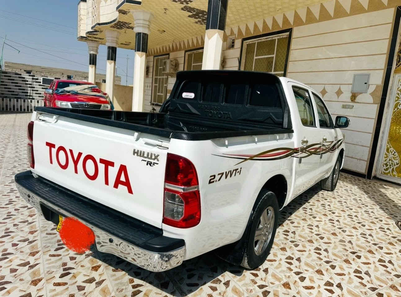 السلام عليكم للبيع بيكم تيوتا هايلوكس مديل 2015كويتي الساير فول اوتماتيك شاصي 19  رقم نجف بسمي سنويه جديده لل 29 جاهزه السياره مكينه كير حداديه تبريد تخم تاير ما ناقصه برغي سياره وضع شركه مكينه ما مفتوحه مكفوله كفاله عامه السعر 218وبيه مجال لاستفسار ***********المكان بل سماوه ❤️
