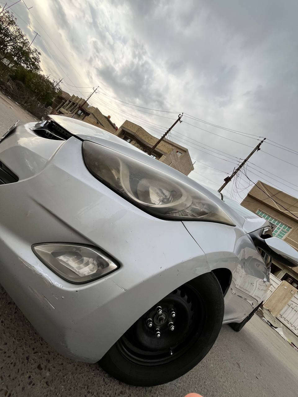 للبيع هونداي النترا. 2012خليجي
فول موصفات للأخير 1/1السياره حلوه ونصبتها تخبل ومابيها اي نقص كامله ✅ 
✅مكفوله من الصبغ والتبديل كفاله عامه فقط بيها جراد ب البنيد والقماره بدايه 
✅سلايد 
✅فتحه سقف 
✅مري تحكم كهرباء  
✅انظمه قياده ايكو سبورت 
✅داخل صاج 
✅هوايه موصفات بيها فول الفول 
✅مكينه. 2.0 دوش مامفتوحه شرط كارتونه شادها جديده مكينه وكير مكفولات✅ 
✅رقم بغداد مشروع وطني 
💰السعر   118 وبيها مجال للشراي وموجود واتساب 
☎️📞للاستفسار ***********وموجود واتساب اتصل وتدلل 
🏡العنوان بغداد حي الاعلام
