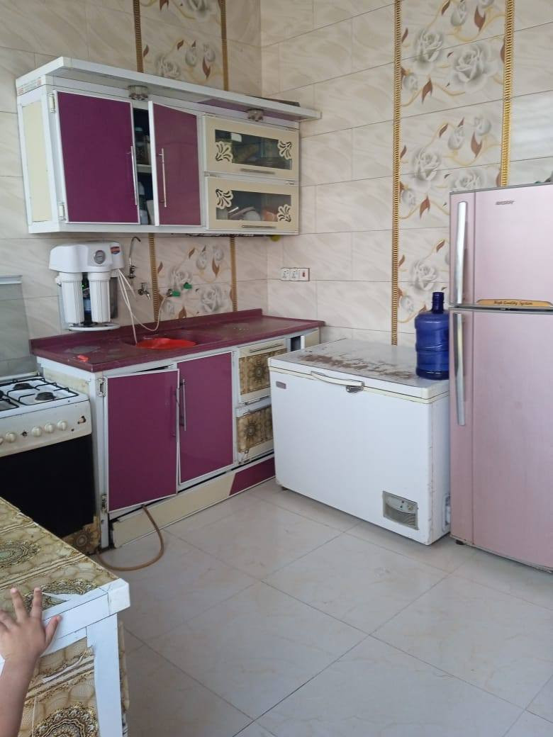 بيت للبيع طابو زراعي سند 25 الموقع الحمزه الغربي الجمعية زراعي قرب مدرسة صدى العلوم شارع بيت زبال
مساحته 196متر
يحتوي على غرفتين وصاله ومطبخ واستقبال وصحيات داخليه وخارجيه
بناء طابوك والسقف صب كونكريت درجه اولى
السعر ١٣٠ وبي مجال الاستفسار الاتصال على الرقم ***********
