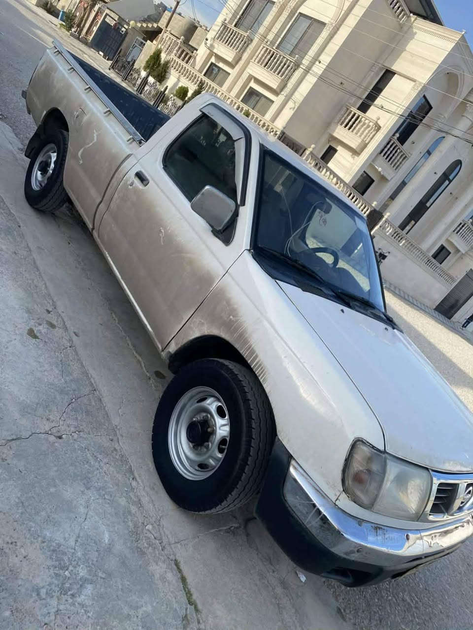 بیسم اللەالرحمن الرحیم 
نیسان تاک 5قولاب 
ئاڕم پلاستیک سلێمانی 
مۆدێل 2002 
تەبریدەوپاوەر نییە
مەکینەوگێڕواکسل بەشەرت
چوارتایەی لۆک
بێدەعم ولێدراوی
نرخ 65 گڵاو کەمێک مەجال
 نمونەلەجوانی ماڵی کەسابەت.

***********
***********
