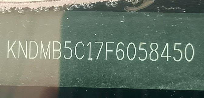 كيا سيدونا 15 وارد امريكي بيها 3 قطع صبغ
6سلندر 7 راكب المكان النجف الاشرف ناحية الحيدرية 
السعر 155 رقم الهاتف ***********
