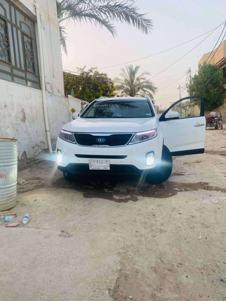 السلام عليكم سيرنتو موديل 15فول مواصفات عده الفتحه 6سلندر 7راكب كشنات كهربائيه السياره بسمي تحويل مباشر العنوان حله بابل  
السعر 175وبيه مجال 
م***********
