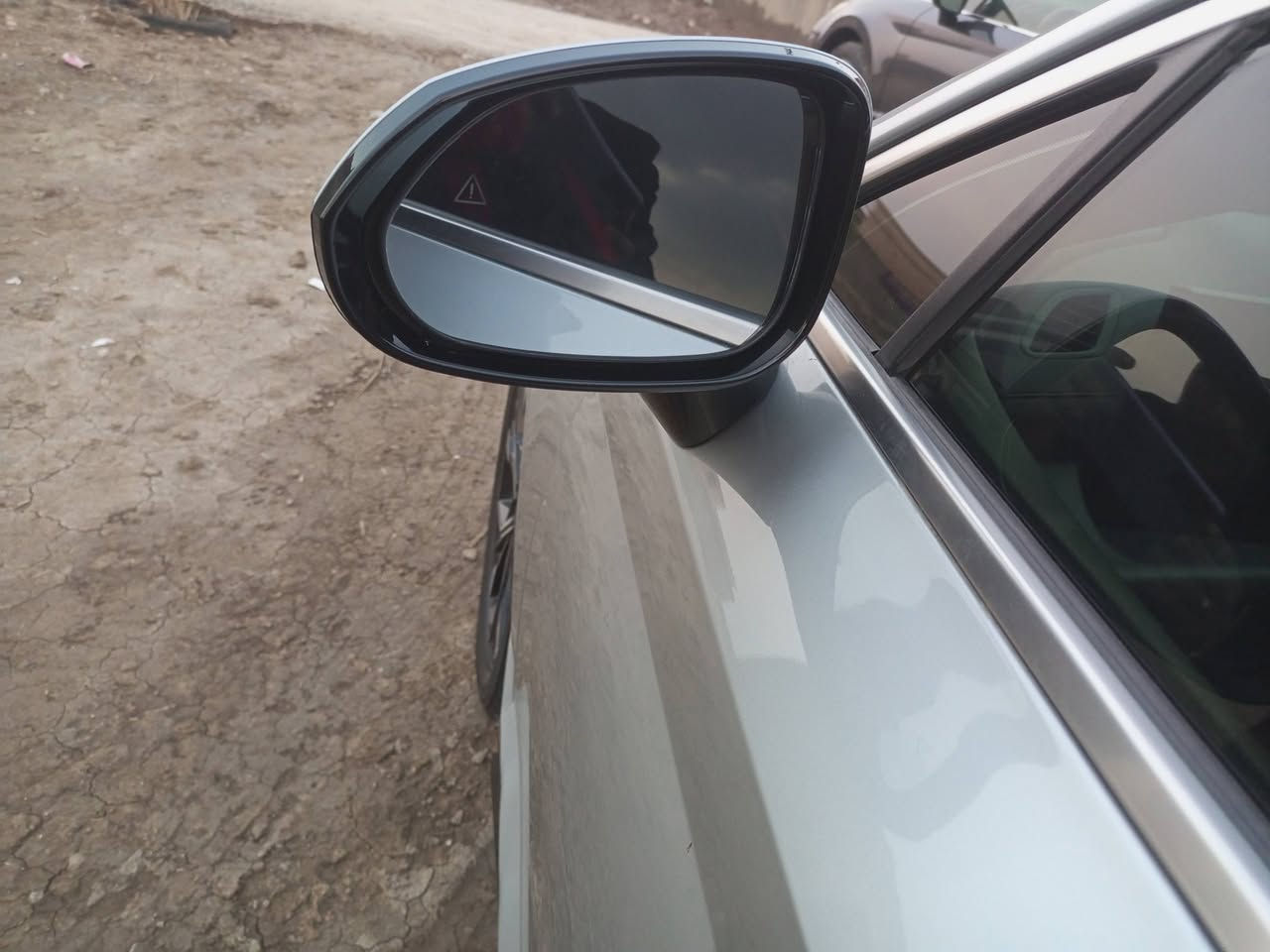 سلام عليكم
سوناته للبيع موديل 24 
 
مرقم شهداء مثنى 

وكاله عامه بسم المشتري 

الضرر مقدمه البنيد فقط 

بصمه تشغيل وبصمه ابواب 

شاشه كار بلي/// كير تعليك 

كشن كهربائي/// وبعد بيه مواصفات 

***********
