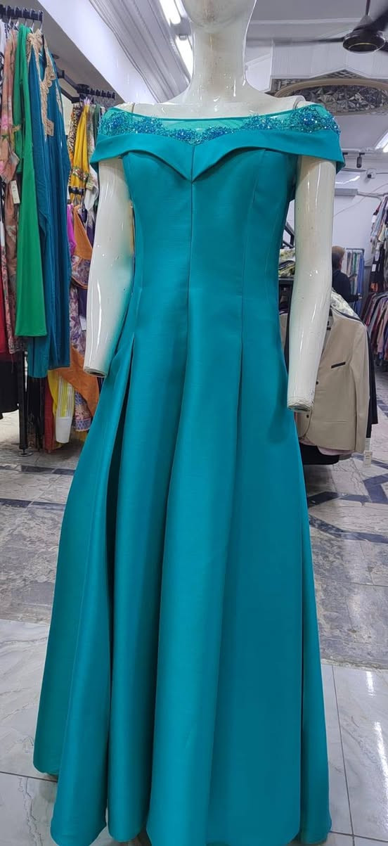 نموذج من الدراعات والفساتين داخل المجمع 
اوقات الدوام من 11 صباحا ولغاية 11 مساءا


**إذا كنت صاحب هذا الإعلان وتريد حذفه لأي سبب، رجاءا أرسل رسالة إلى الدعم الفني**