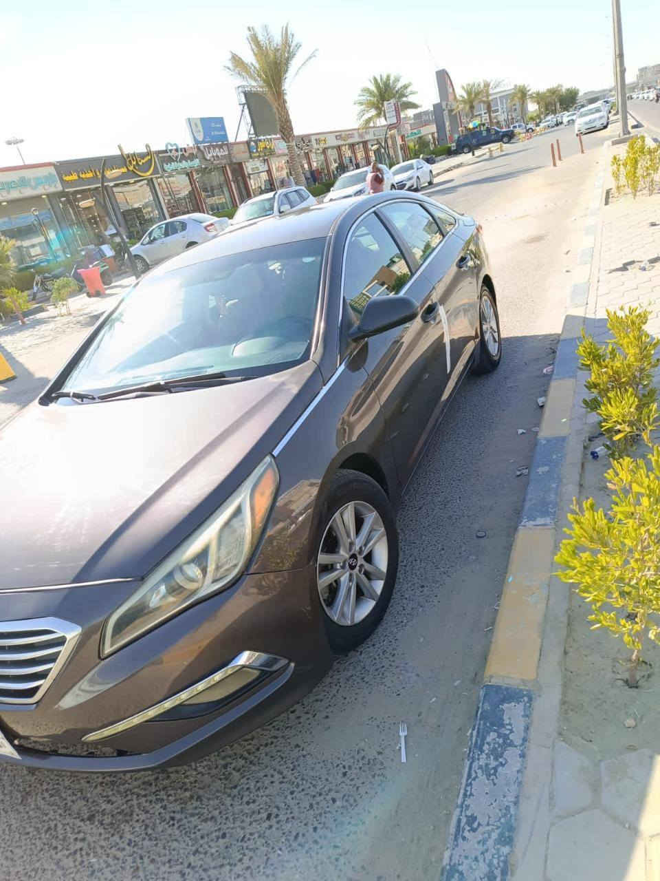 للبيع سوناتا 2015 وارد أمريكي
السونار مرفق بالصور
 سعر123$
كير مكينه حداديه تبريد مكفولات 
رقم اربيل 
مواصفات
.
3وضعيات القيادة: نظام ECO (اقتصادي)، عادي، ورياضي
 تحكم ستيرن جهتين 
 شاشه صغيره 
شاشة لمس LCD ملونة، نظام صوتي، بلوتوث، مداخل USB/AUX.
 نضام تقليل صرف Eco قتصادي
 مانع انزلاق ABS
مثبت سرعة
كامره خلفي
السياره خير من الله تجي وتشوف بعينك
السعر 123$
مكان السيارة الديوانيه . ام الخيل
الاستفسار  واتساب 
***********
