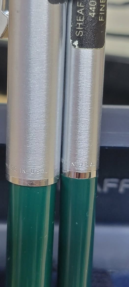 السلام عليكم
توفر سيت شيفر امبيرال 440 غير مستخدم نهائيا و بالعلبة الاصلية
*بلد الصنع* :امريكي
*سنة الصنع* : ثمانينات 
*حالة القلم* : غير مستخدم نهائيا و بالعلبة الاصلية
*التعبئة* : للحبر كونفيرتر ضغط للجاف لب جاف شيفر او باركر
*البدن* : ريزن بالكامل و الغطاء معدن
حجم النبلة : ميديم للحبر 1 ملم للجاف 
*السعر للسيت مع التوصيل و الحبر 50 مل : 85،000 دينار 
للحجز يرجى مراسلتنا عبر الواتساب
***********
