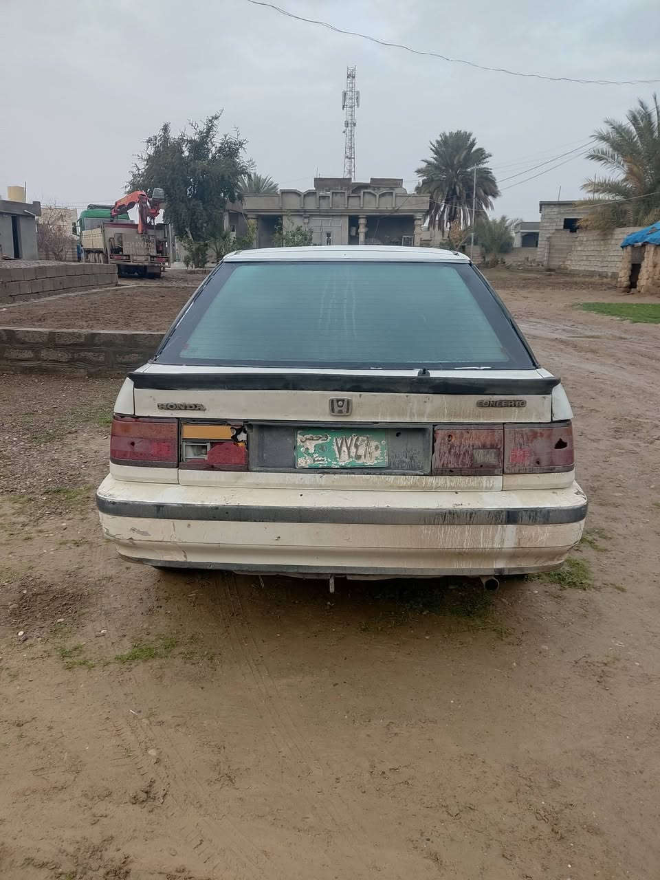 السلام عليكم للبيع سياره هوندا رقم فحص نينوى شرط الوكاله والتحويل كير شرط محرك ببدايه صرف سنويه بيضاء سياره حلوه مال بيت السعر 15 وبه مجال يرهم مراوس مكان السياره القياره اتصال على هذا الرقم***********
