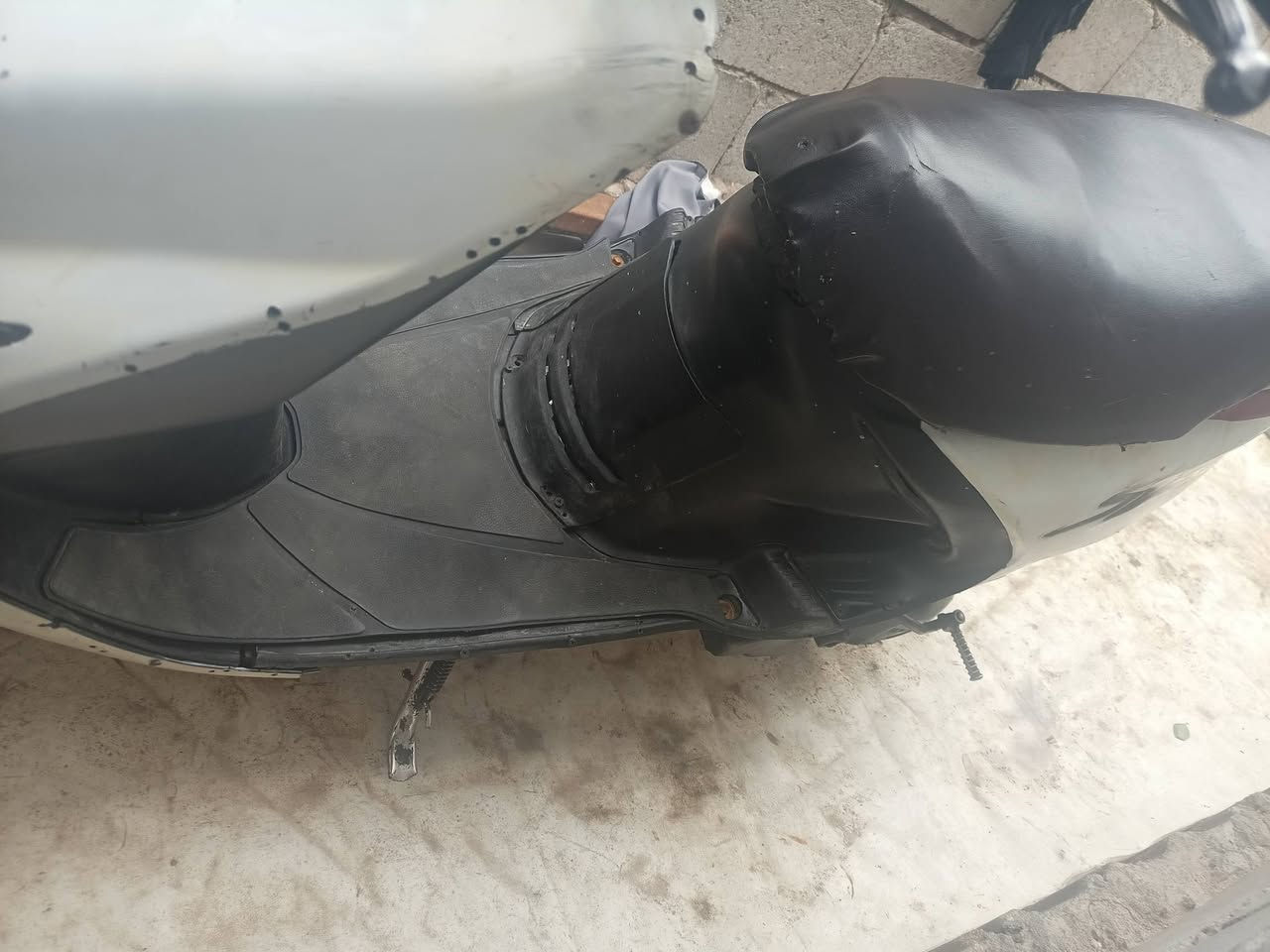 مستعجل علا بيعته رقم تلفوني *********** وتساب بس سعر 250 وبيه مجال
