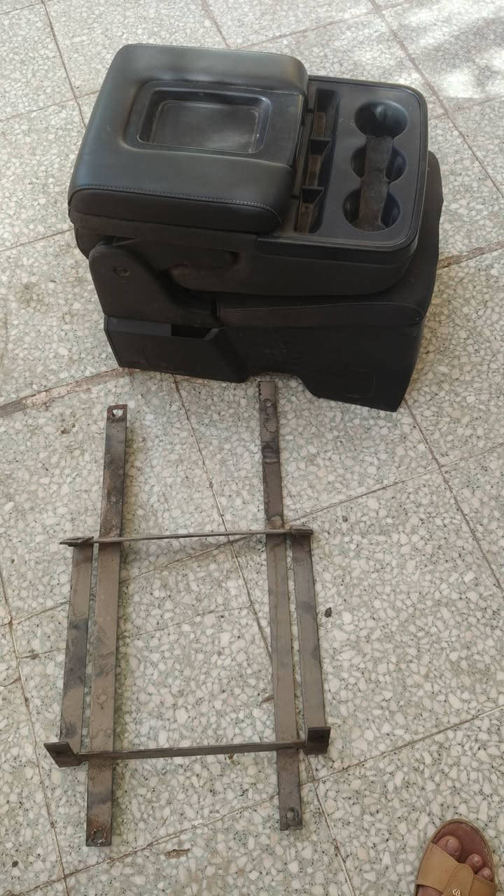 سلام عليكم كشنات سفانه للبيع نضاف لا دايسات ولا بيهن شك مال م2018 وكشن قاصه كامل هوه وتحويرته غراض الكشان كامله القفاله بيامه وسعرهن مناسب الكشنات 500
وكشن القاصه 125
مكانه بغداد العبيدي ***********
***********
