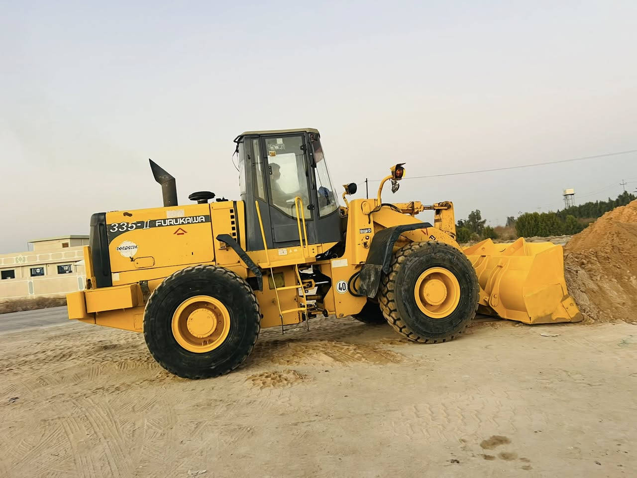 شفل البيع فوركاوه حجم 335 نضيف تخم تاير جاهز كهربائيات كله شغاله على بلاد رقم ربيل ***********
***********
