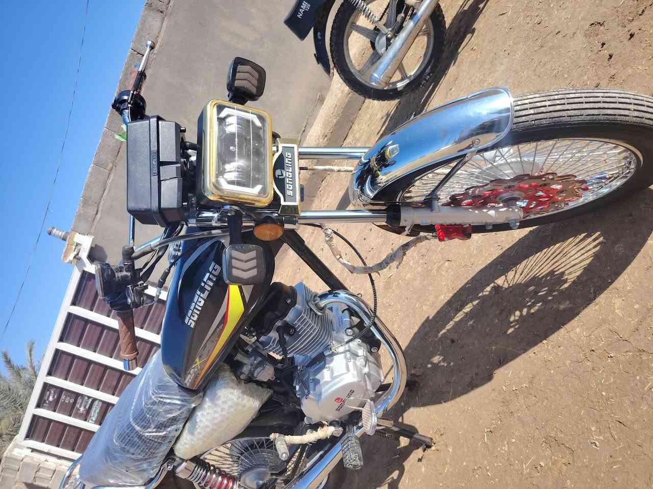 للبيع
دراجه تايكر موديل 25 طالعه بشهر السابع 
مكفوله كفاله عامه اوراق كامله اصليه 
سعره 675 وبيه مجال 
مكاني واسط اشحيميه 
***********
