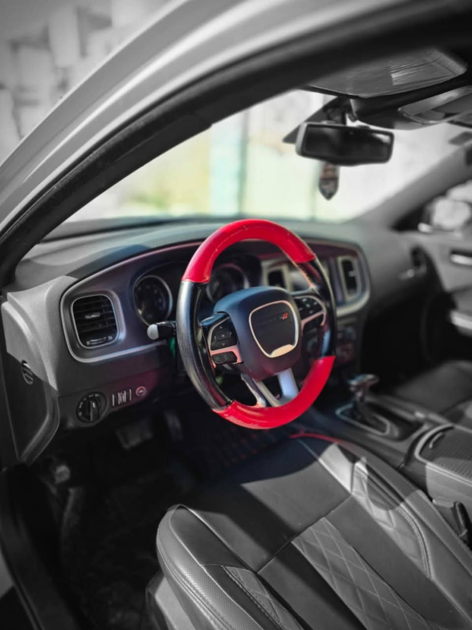 السلام عليكم 
جارحر خليجي موديل 2020 أصل بأسمي رقم ذي قار كير مكينه تمام بيها تبديل باب جهه العبري بدون دواخل سعرها 198 بيها مجال للشراي مكاني ناصريه ***********
