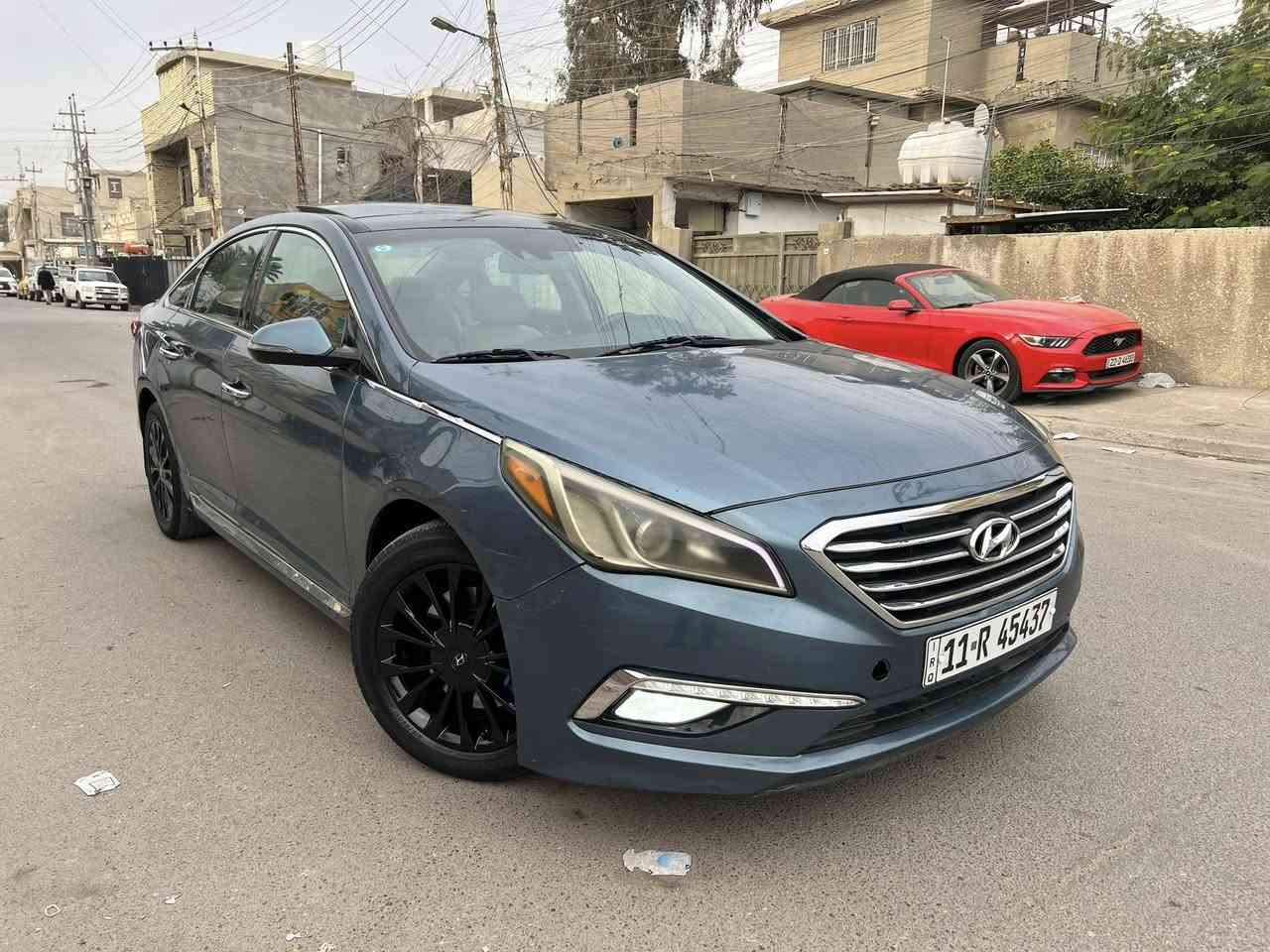 السلام عليكم
سوناتا موديل 2015 
Limited 
لمتد فول1/1 vip اعلى فئه 
حادث مرفق بصور بيه رش مكانات موضحه بسونار 
بدون ايرباك لغد شاصي كفاله 
السعر. 109. وبيه مجال قليل 
مكينه 2400 
بصمة  
شاشة 
بانوراما
كشنات امامي خلفي جلد تدفئة تبريد كهرباء  + كشن السائق خزن ميموري
شفتات ستيرن
ثلاث انظمة قيادة سبورت. اقتصادي. و اعتيادي
سايد. بريك دكمة (auto hold)
حساسات جانبية نقطة عمياء (بالمري)
جنطة ذكية. (تنفتح مجرد الاقتراب منها)
مري قلاب
بكلايت لد (شمعة) 
ويل كب سبورت بلادي ١٨
رادار امامي
رادار سير ع خطوط الشارع 
بردات خلفية بلادية
تبريد قطعتين
سستم صوت انفنتي ٥ دمامات
كامرا دوار + تحذير من السيارات المارة
السياره جاهزه وخاليه من اي نقص
مكاني بغداد مدينه الصدر 
***********
