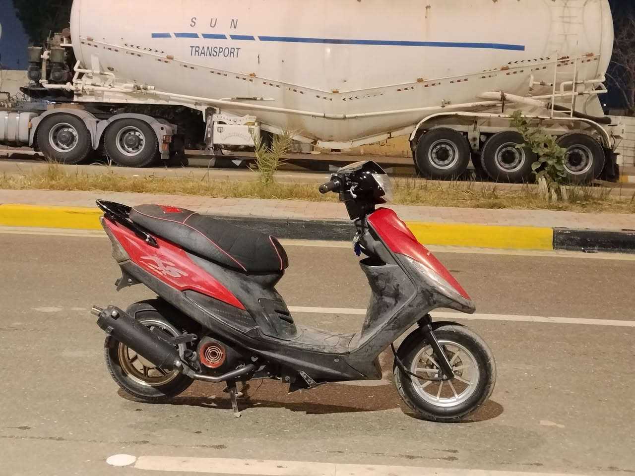 ماكس عدله للبيع مفتوحه بوشه ٥٥ شلعه ومعدل طيران دراجه بلاديه من لطول لطول كفرات كله ملح كلشي شغال ما ناقصه شي سعره 450 وبيه مجال قليل مكاني كربلاء حي الوفاء 

***********
