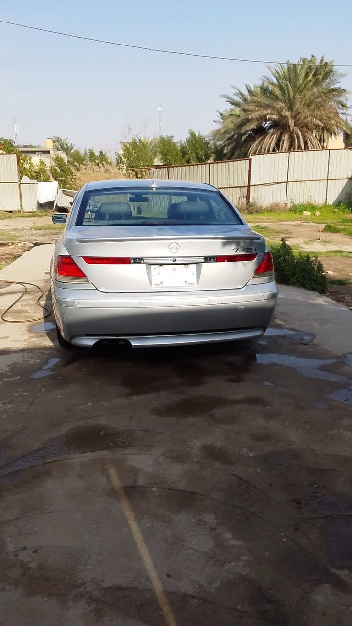 اسلام عليكم بيم باخره ادوات ٧٤٥ محرك ٨  السياره جاهزه من كلشي السعر ٤٠ ورقه وبيهه مجال الاتصال ***********
