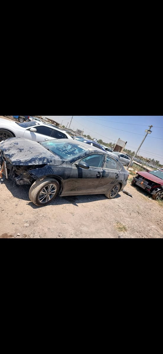 سلام عليكم فورتي 2024 دخول جديد السيارة كلش نظيفة مايتبدل بيهه ولا قطعة  دخول جديد حرة فحص مؤقت مكان السيارة كراج اليوسفية السعر 105 وبية مجال بسيط للاستفسار *********** وبالخدمة
