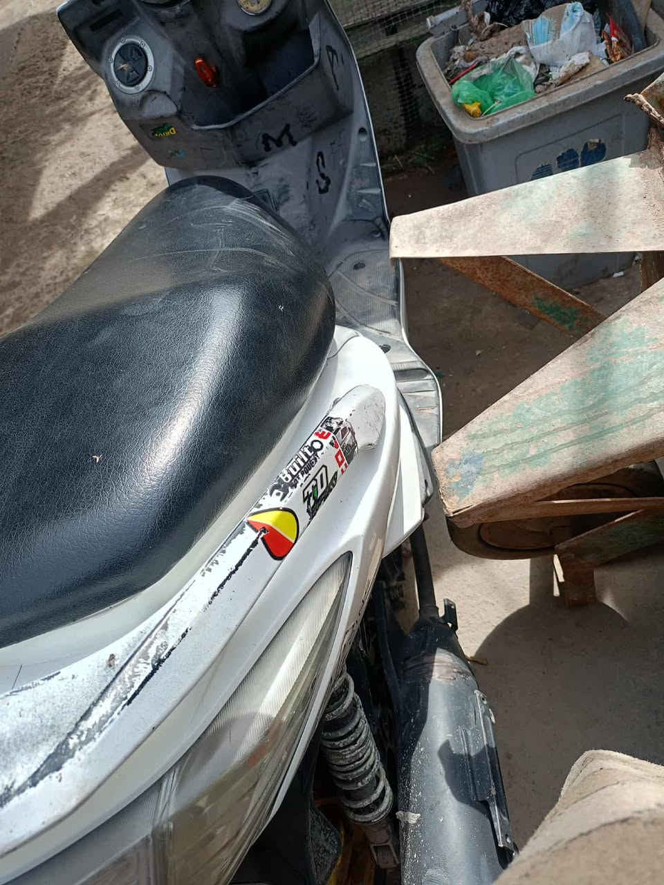 السلام عليكم
سكنس كابريتر للبيع او الامراوس ب بوليس 
 دراجه فول شلعه معدل 
مكاني سكندريه
سعر خاص
***********
