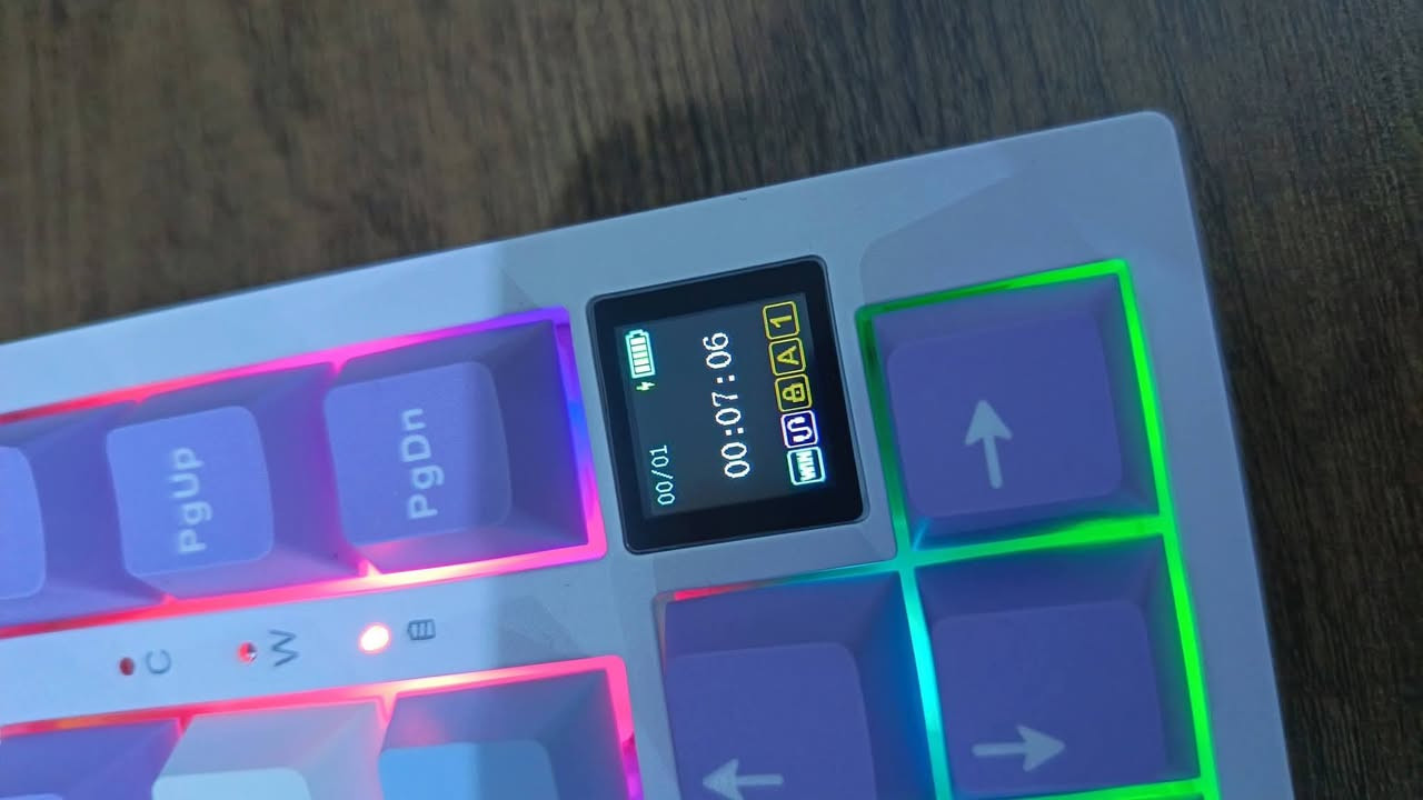 Ajazz AK820 pro كيبورد ميكانيكي
Flying fish switch نوع السويتج
 ثلاث انواع من الاتصال
سلكي عن طريق كيبل USB ل type C 
ولاسلكي بلوتوث 5.1  + دنكل
يدعم اتصال بلوتوث بثلاث اجهزة بنفس الوقت مع امكانية التحويل بينها بسرعة 
واتصال وايفاي وايرلس 
قطعة WiFi 2.4G
وبطارية 4000 مللي امبير لاستخدام طويل الأمد 

مع شاشة TTF 
قابلة للتخصيص بشكل كامل تعرض معلومات وصور متحركه
مع امكانيه تخصيص ال RGB 
بشكل شامل فوق ال 20 ايفيكت 
وإمكانية تعديل لون وسطوع لضاءة كل  
ايفيكت.. السعر  50 الف


**إذا كنت صاحب هذا الإعلان وتريد حذفه لأي سبب، رجاءا أرسل رسالة إلى الدعم الفني**
